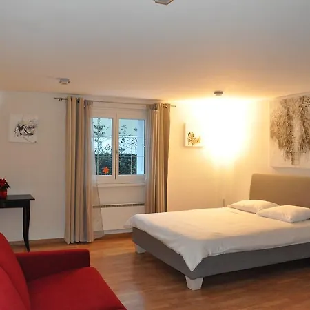 جيد بي آند بي شقة